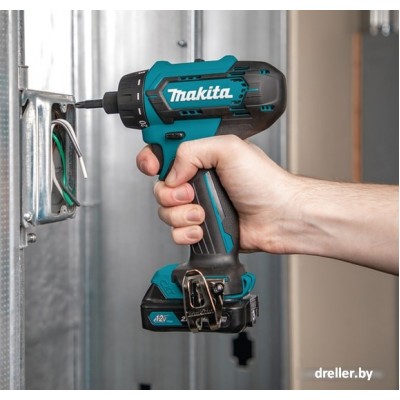 Makita DF033DWAE (с 2-мя АКБ, кейс) Makita DF033DWAE (с 2-мя АКБ, кейс)